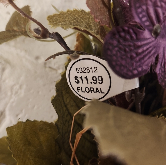 Elegant Floral Bouquet with Red and Yellow Accents - Picture 6 of 7